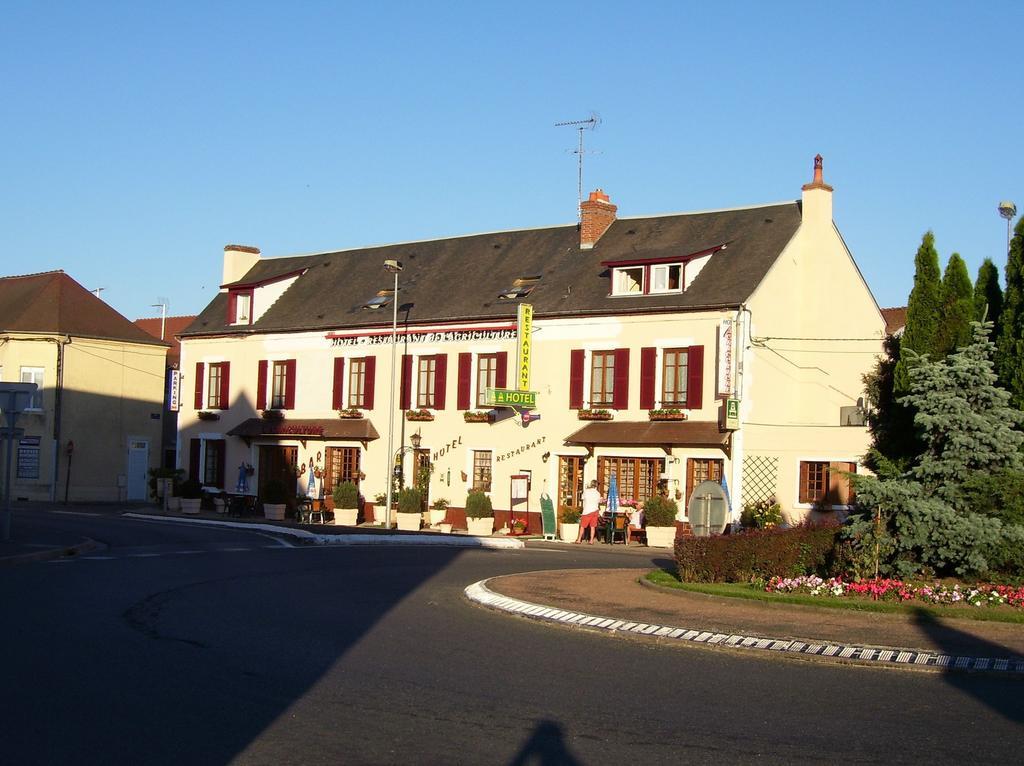 Hotel De L'Agriculture Decize Exterior foto