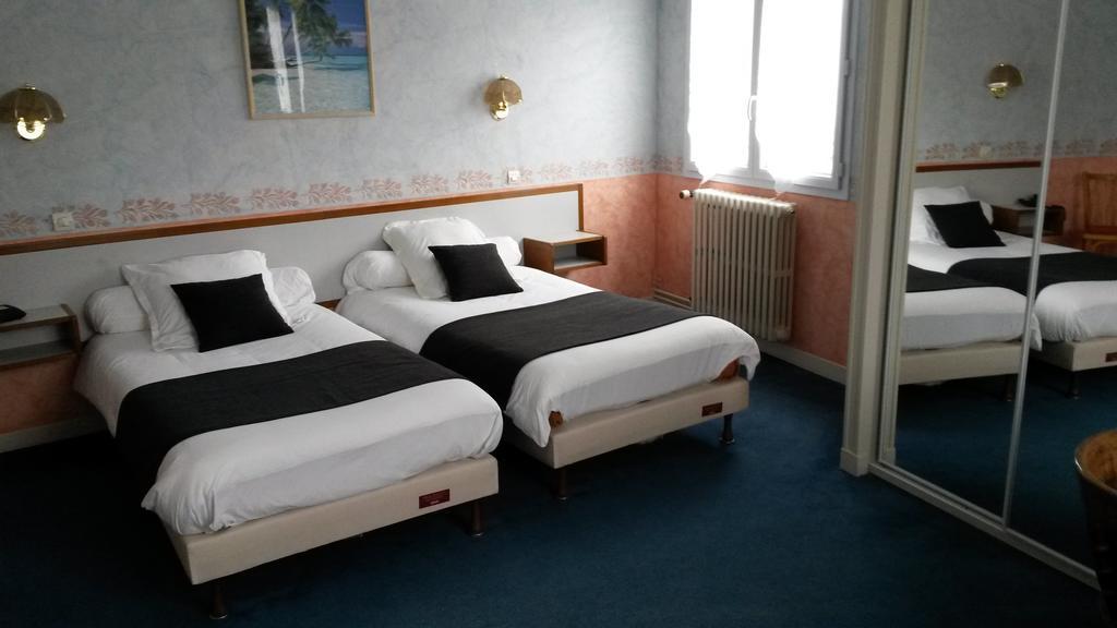 Hotel De L'Agriculture Decize Quarto foto
